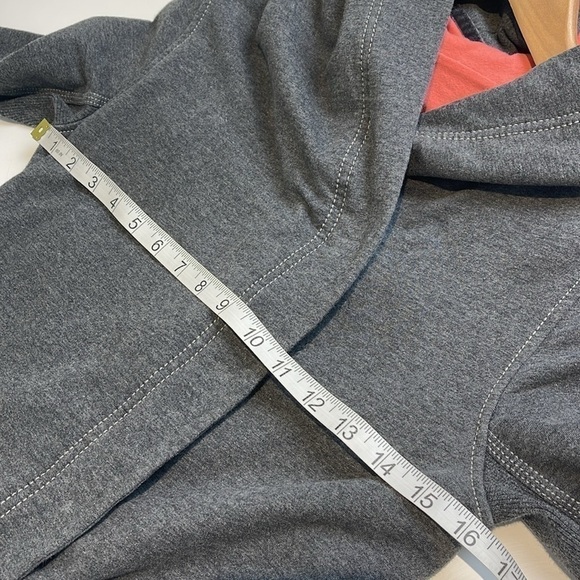 Lululemon grey 3 snap hooded sweater size 4 - Picture 8 of 9